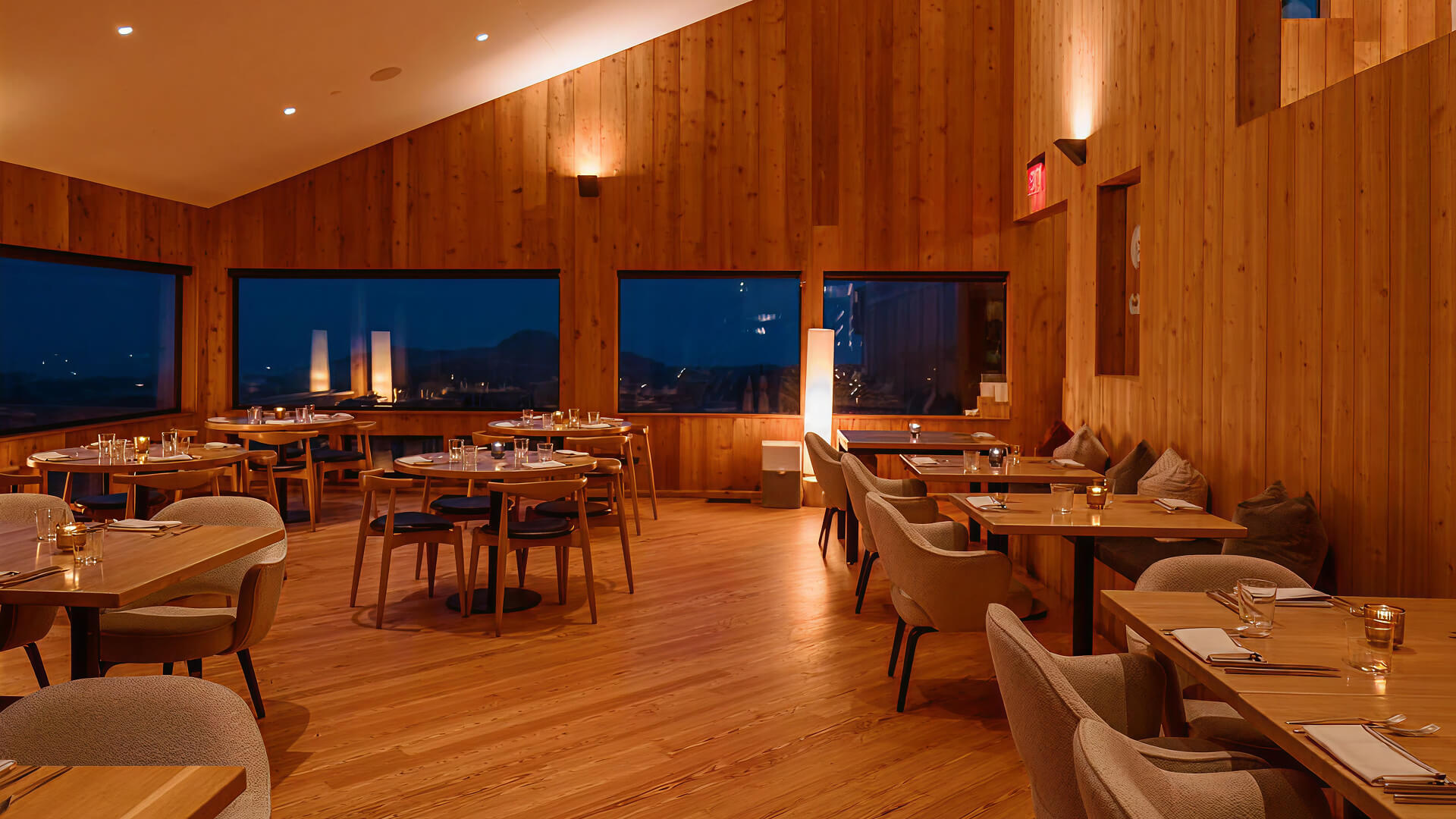 Indoor dining in the evening