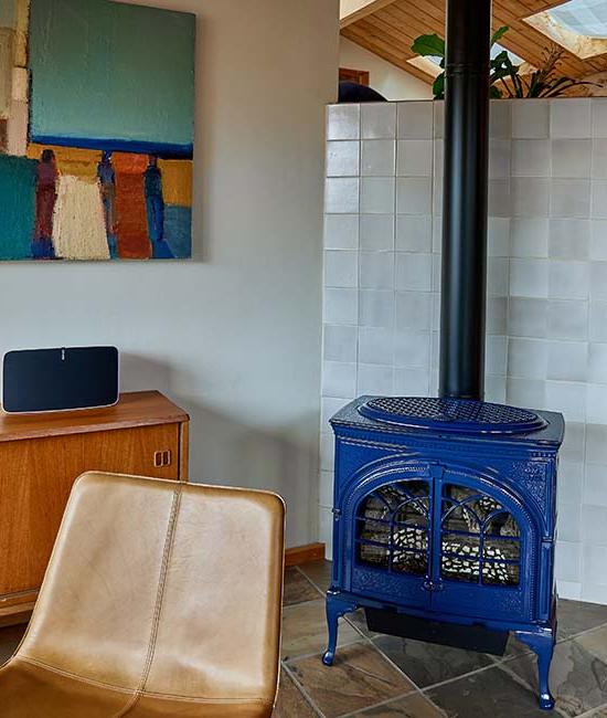 Whalebone Fireplace & Sitting Area