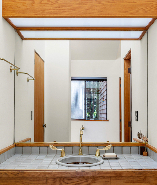 Tarp bathroom 3 